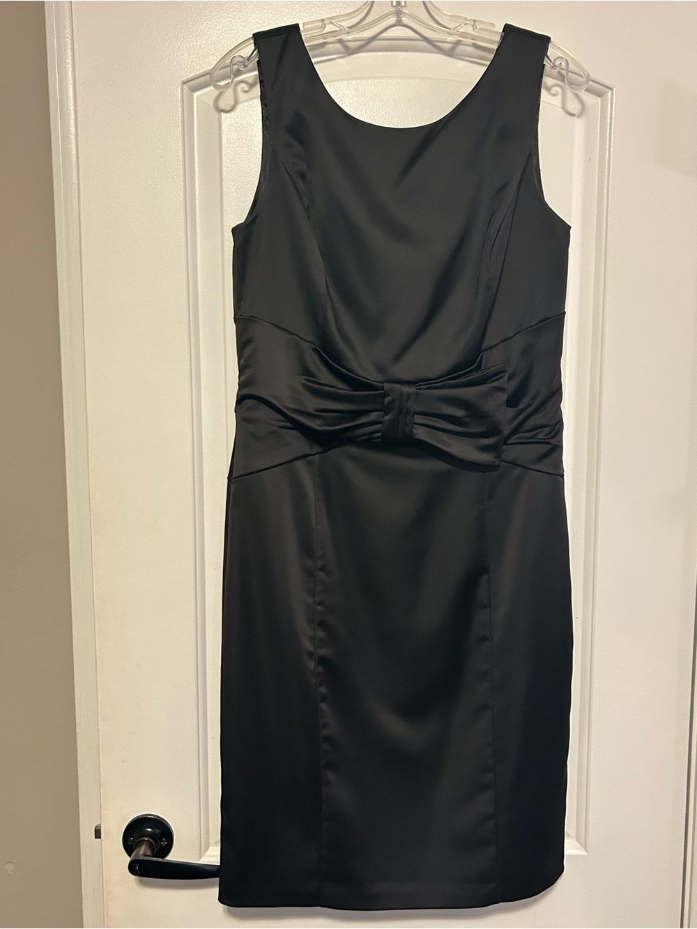 Classic Black Sleeveless Bow-Front Cocktail Dress - Women’s 12
